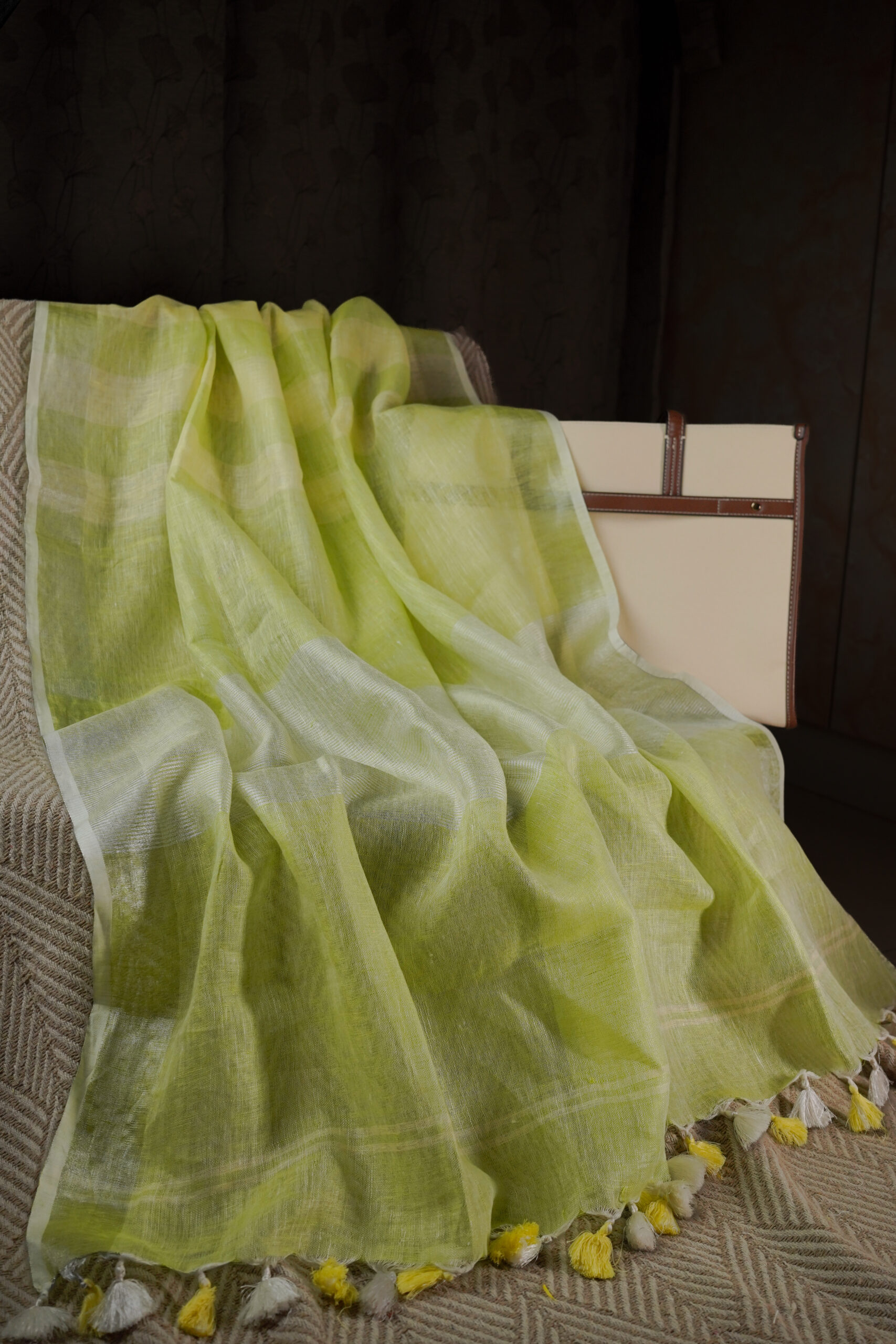 Fresh Lime Stripe Pure Linen Saree - Image 3
